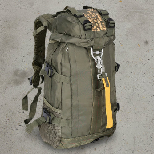 Model Aventury parachute backpack 40L, waterdichte outdoor rugzak met meerdere opbergvakken en tactisch design