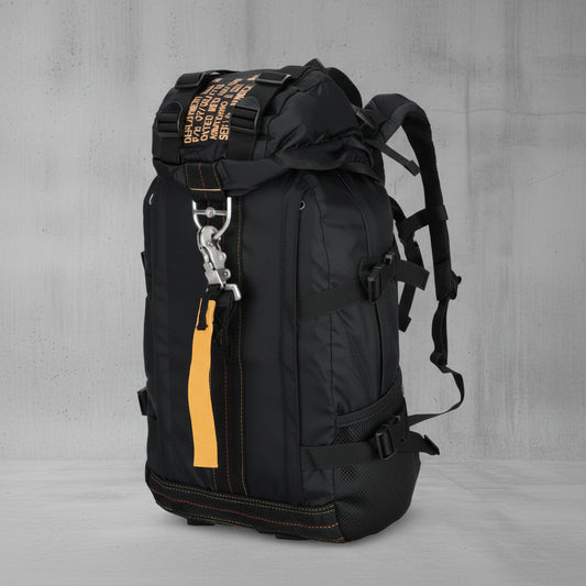 Zwarte Aventury parachute backpack 40L, waterdichte outdoor rugzak met meerdere opbergvakken en tactisch design